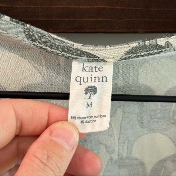 Kate Quinn Sage Green Trojan Horse Print Bamboo Button Front Dress Medium - Picture 2 of 5